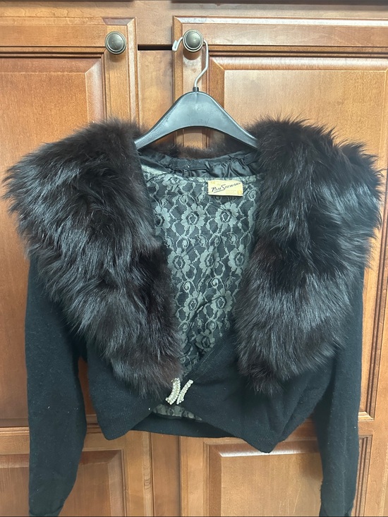 pam stewart Sweaters - Pam Stewart  Black Cropped Lace-Back Cardigan,Jeweled Clasp-mink collar Vintage